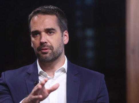 genial-quaest:-eduardo-leite-e-aprovado-por-58%-da-populacao-no-rs