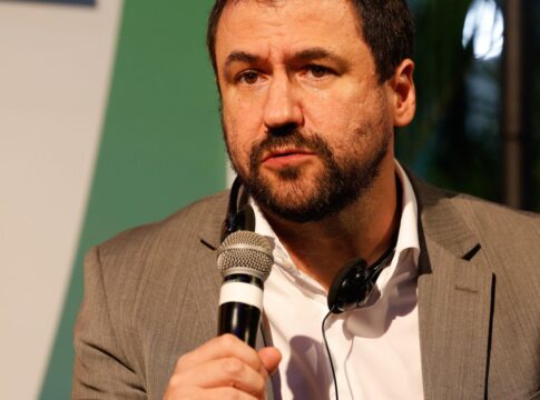 pl-da-adultizacao-amplia-responsabilidade-de-big-techs,-diz-secretario