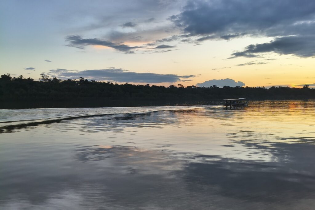 “a-noite,-rios-sao-terra-sem-lei”,-diz-pesquisador-sobre-amazonia