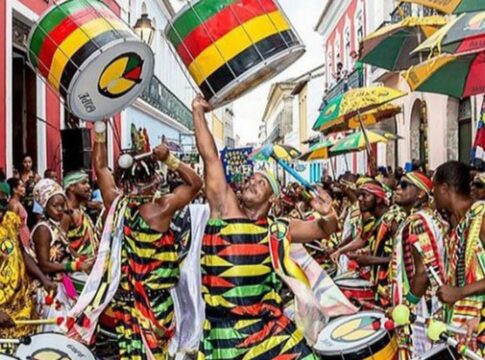olodum-comandara-a-tradicional-lavagem-de-madeleine,-em-paris 