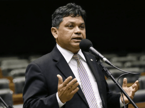 ex-secretario-de-dino-quer-taxar-big-techs-em-5%:-“justica-fiscal”