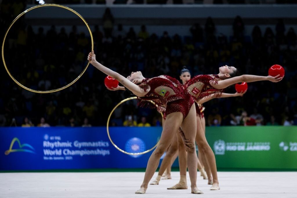 mundial-de-ginastica:-brasil-garante-melhor-nota-do-grupo-em-conjuntos