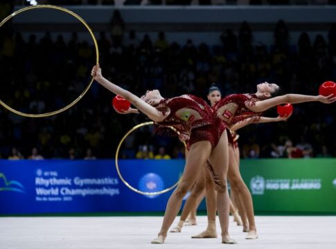 mundial-de-ginastica:-brasil-garante-melhor-nota-do-grupo-em-conjuntos