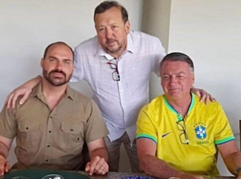 pen-drive-de-bolsonaro-armazenava-documentos-de-empresa-de-aliado