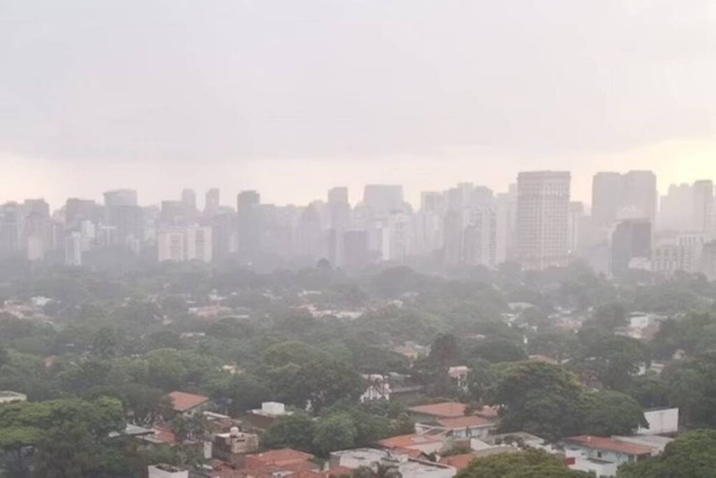 apos-tarde-mais-quente-desde-o-verao,-sp-esfria-neste-domingo-(24/8)