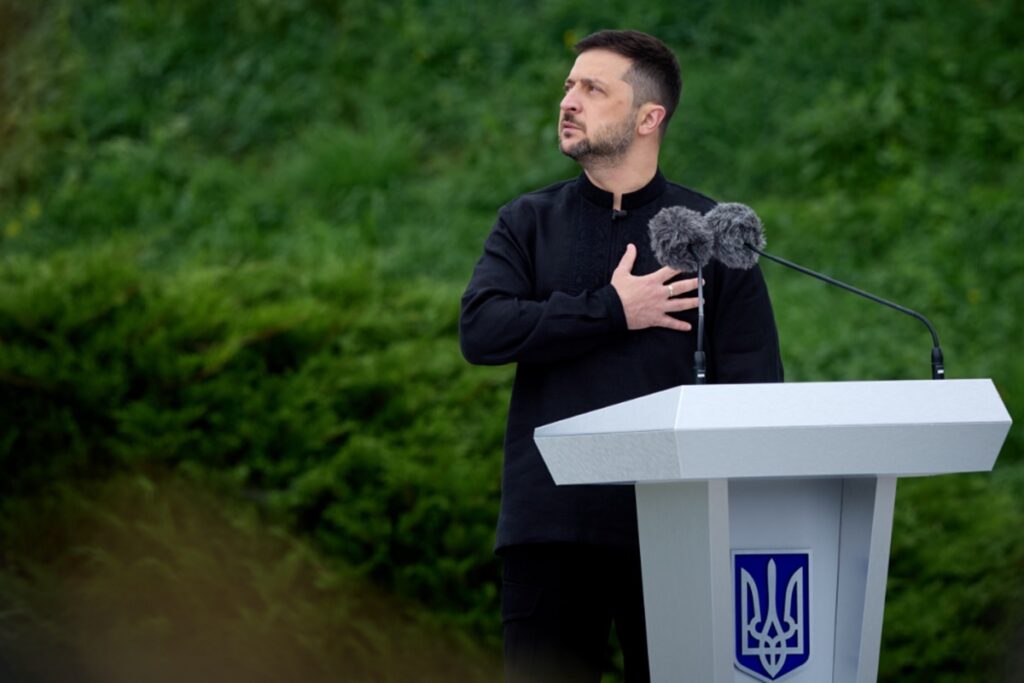 zelensky-celebra-independencia-da-ucrania-e-diz-que-nao-cedera-terras