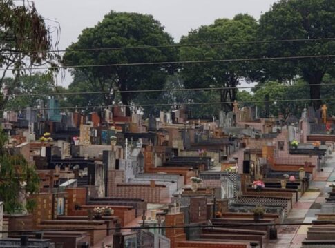 placas-de-jazigos-sao-furtadas-de-cemiterio-na-grande-sao-paulo