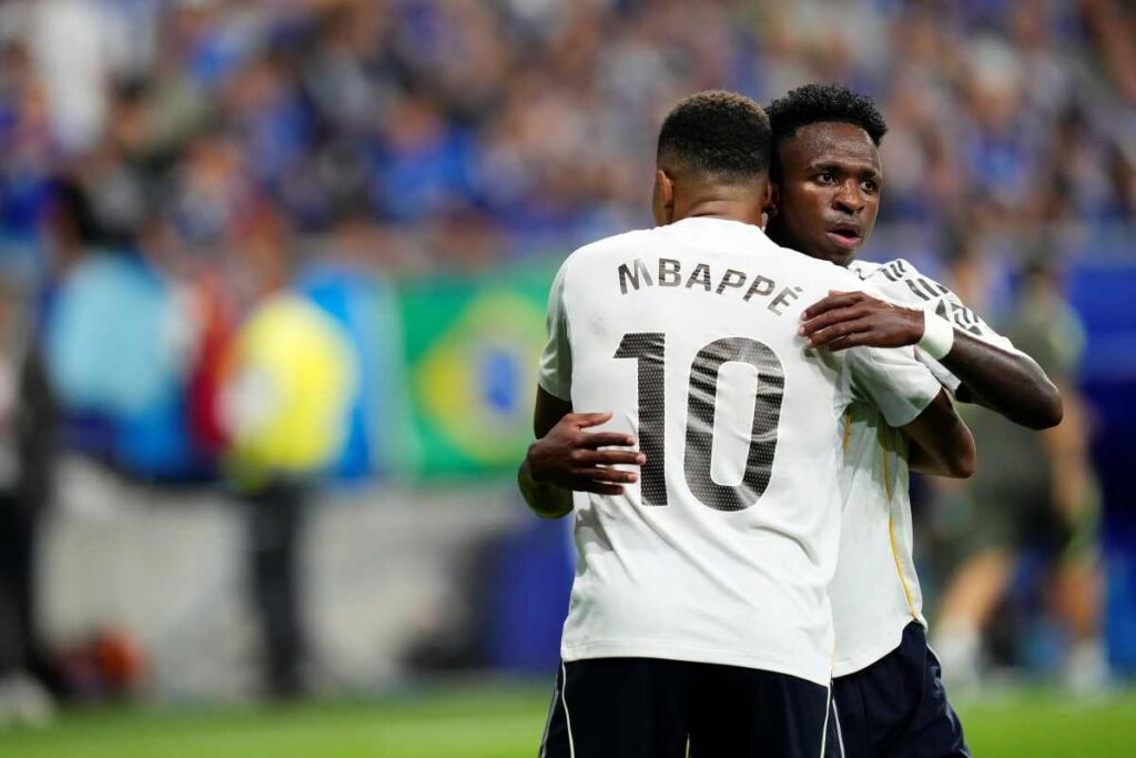 mbappe-e-vini-jr.-garantem-vitoria-do-real-madrid-contra-o-oviedo