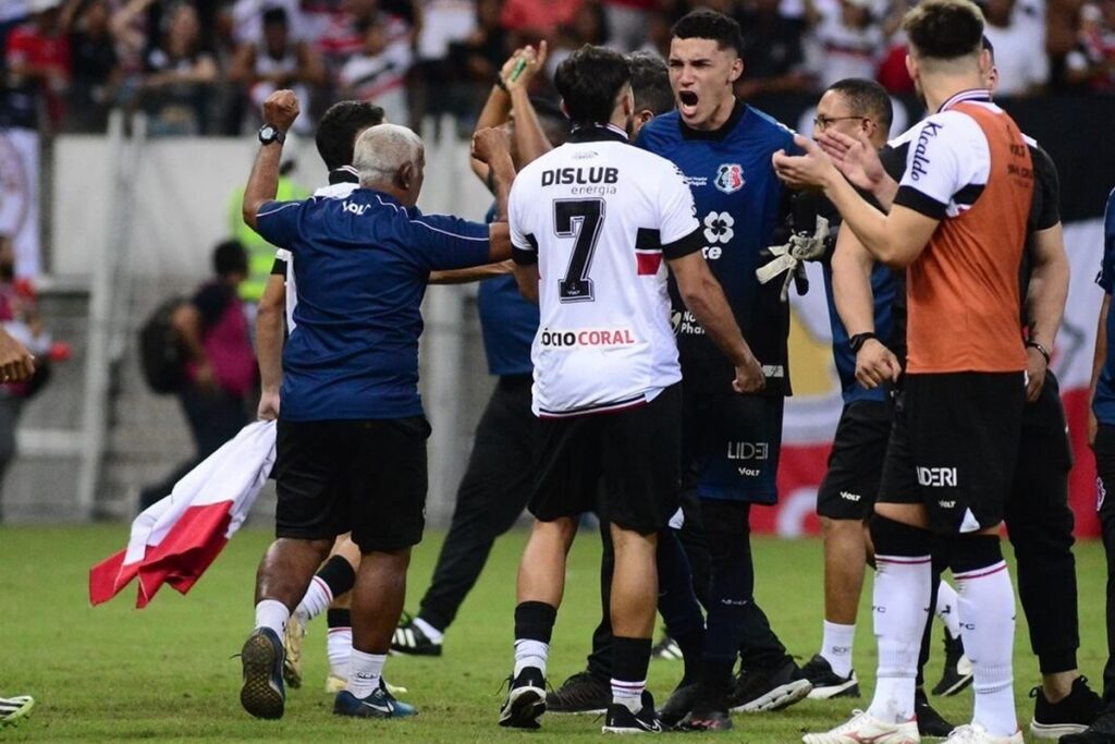 serie-d:-veja-a-disputa-de-penaltis-que-classificou-o-santa-cruz-pe