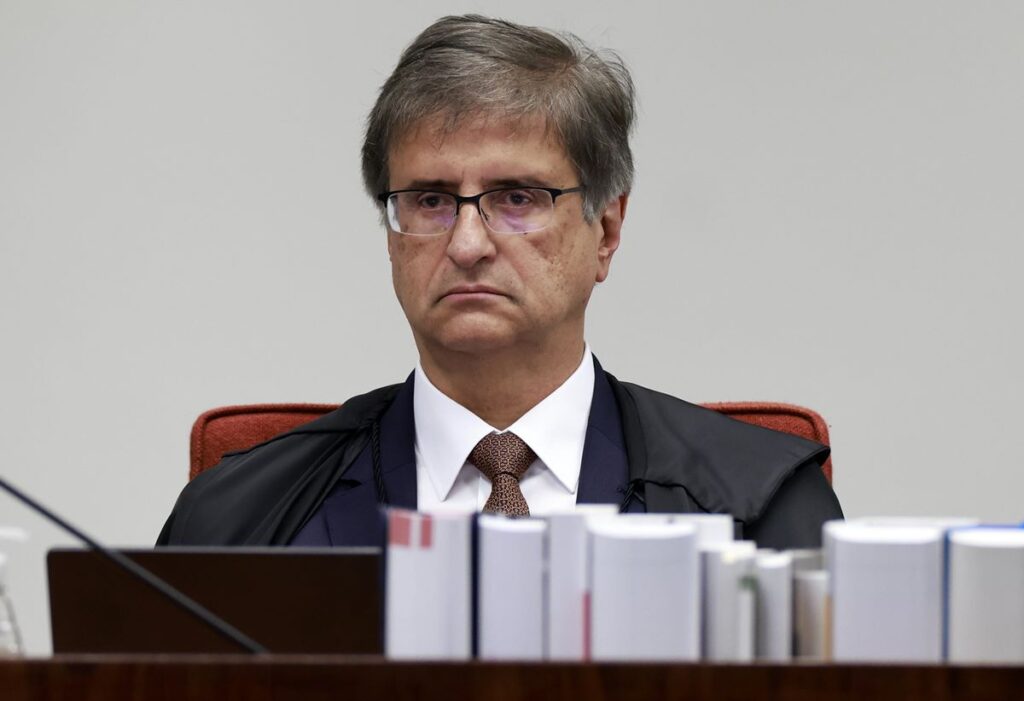 stf-manda-pgr-se-manifestar-sobre-“risco-de-fuga”-de-bolsonaro-ate-4a