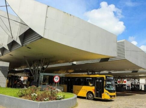 homem-e-detido-ao-se-masturbar-dentro-de-onibus-em-santa-catarina