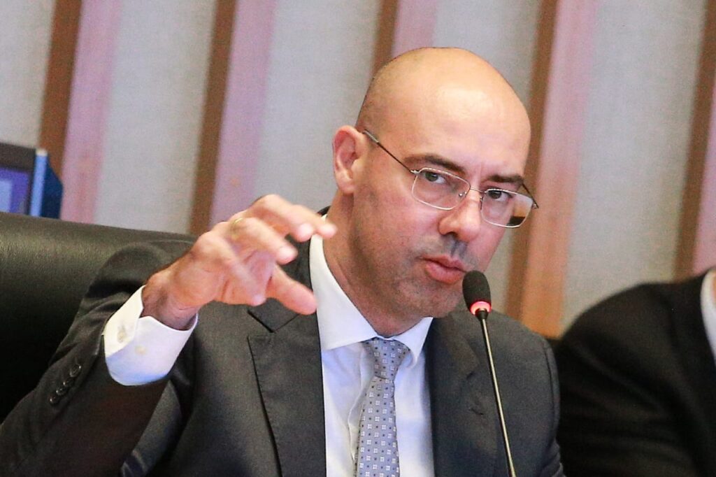 pf-suspende-delegado-que-comandava-seguranca-do-df-nos-ataques-de-8/1