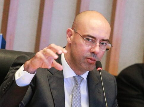 pf-suspende-delegado-que-comandava-seguranca-do-df-nos-ataques-de-8/1