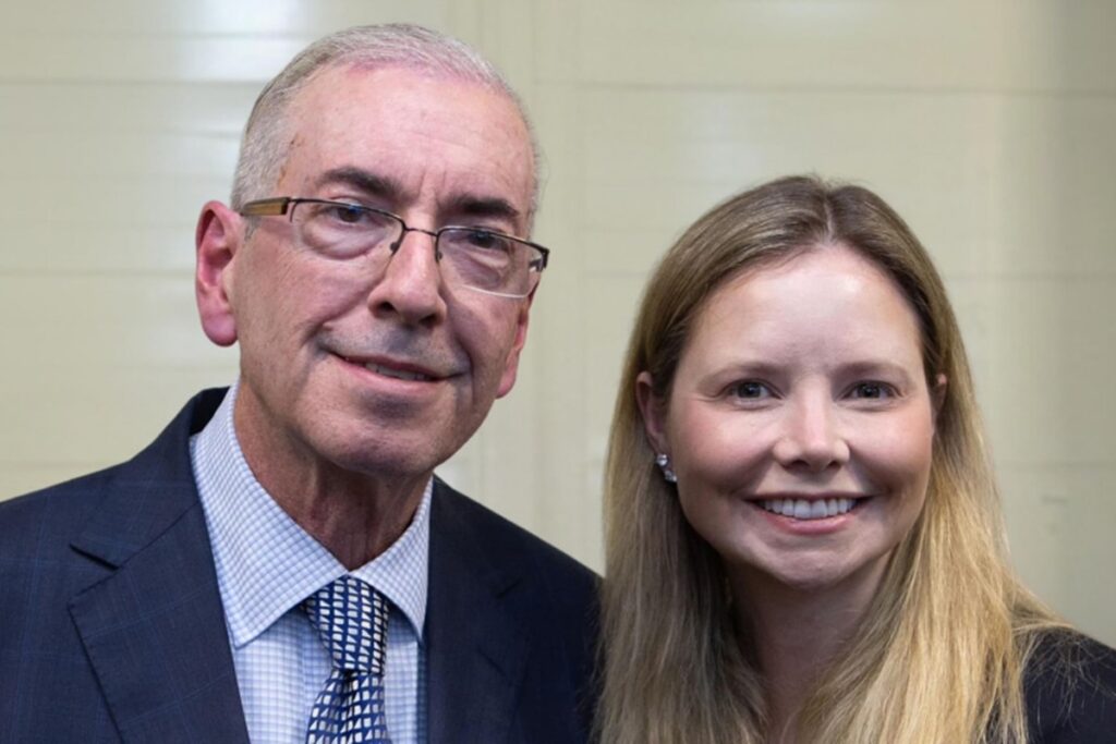 pl-que-pode-beneficiar-eduardo-cunha-foi-apresentado-pela-filha-dele