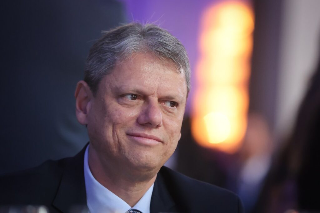 parana-pesquisas:-tarcisio-lidera-com-folga-em-sp-contra-nomes-de-lula
