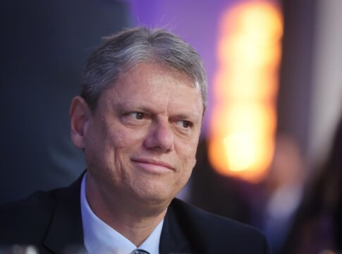 parana-pesquisas:-tarcisio-lidera-com-folga-em-sp-contra-nomes-de-lula