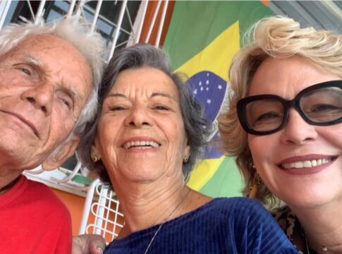 policia-faz-pericia-em-carro-roubado-de-ex-sogro-de-bolsonaro