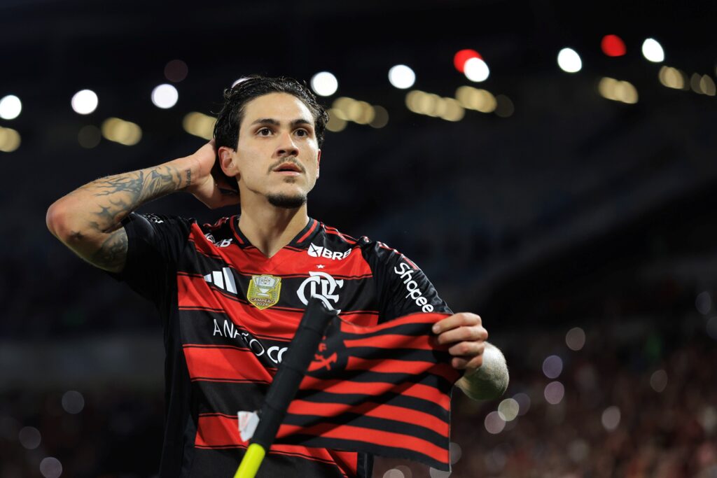 flamengo-e-o-primeiro-time-brasileiro-a-alcancar-100-gols-em-2025