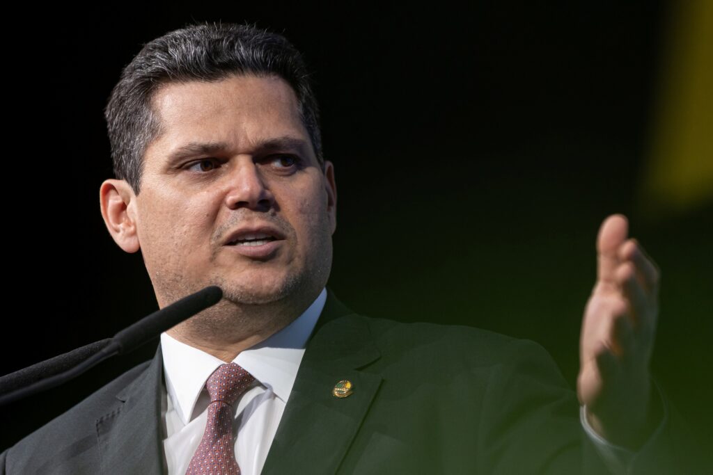 alcolumbre-critica-“criminalizacao-das-emendas”-apos-decisao-de-dino