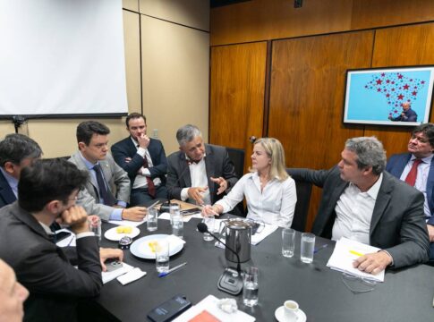 os-argumentos-do-relator-da-pec-das-prerrogativas-para-fisgar-petistas
