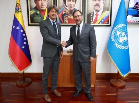 venezuela-diz-que-eua-ameacam-paz-com-navios-e-pede-apoio-a-onu