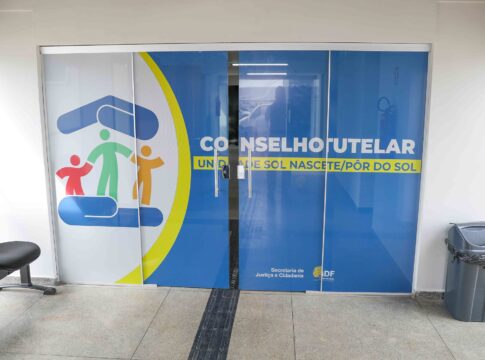 conselheira-tutelar-a-jovem:-“lesbica-e-ateia-sao-coisas-do-demonio”