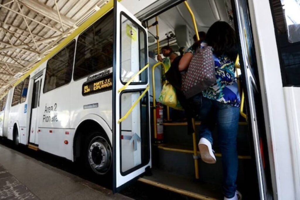 df-tera-onibus-e-metro-gratuitos-neste-sabado-(30/8).-entenda
