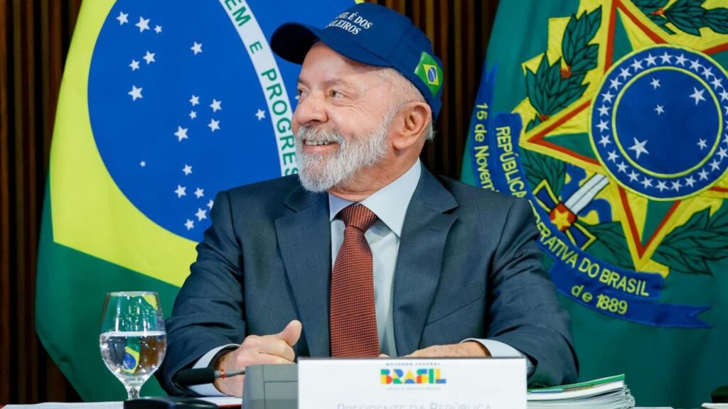 lula-em-“modo-eleicao”:-presidente-critica-opositores-em-reuniao