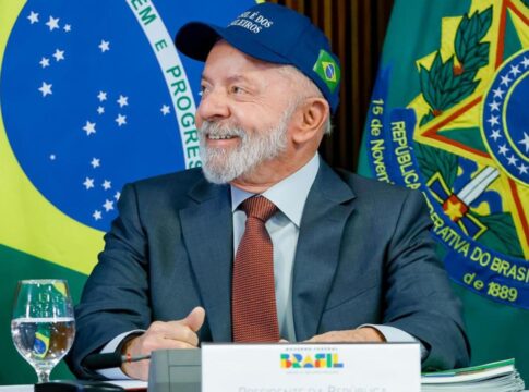 lula-em-“modo-eleicao”:-presidente-critica-opositores-em-reuniao