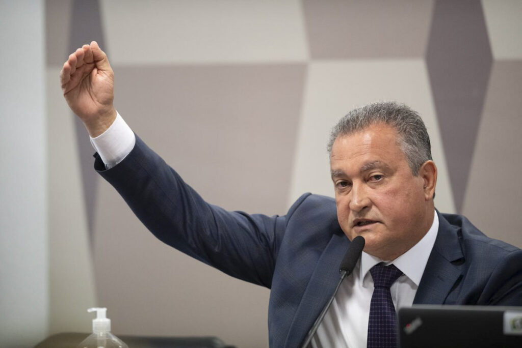 rui-costa-reforca-cobranca-por-defesa-do-governo:-“ou-fica-esquisito”