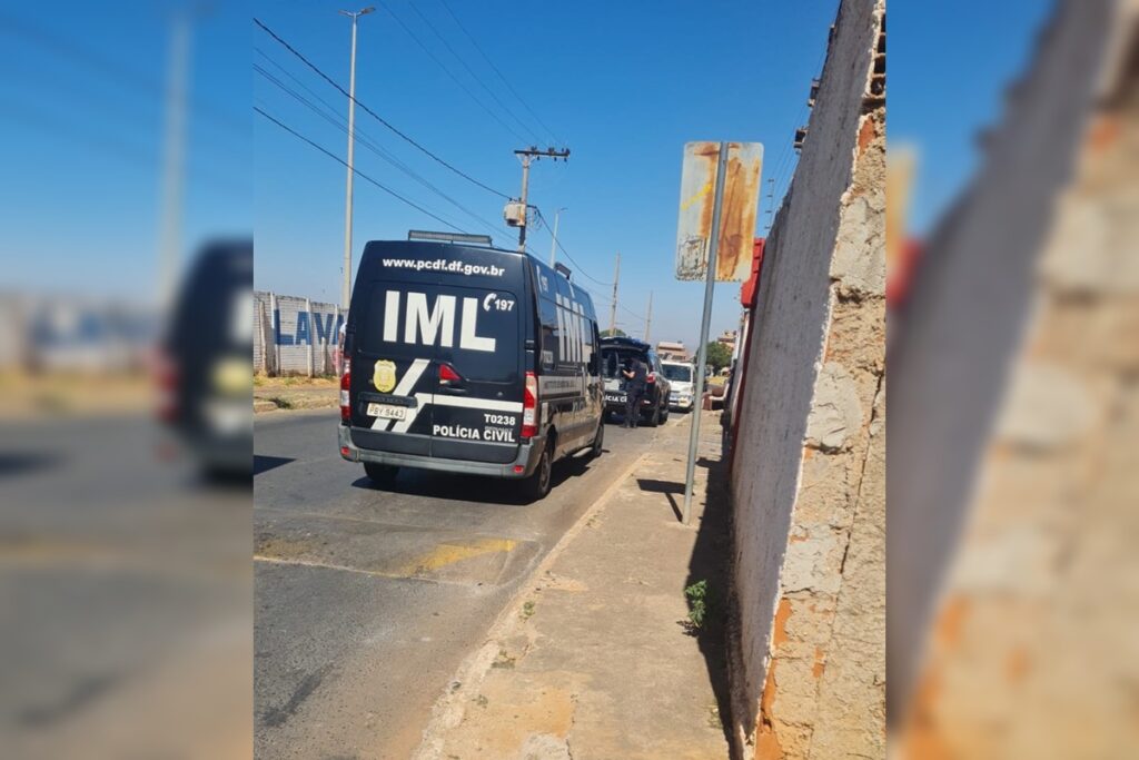 homem-e-morto-apos-levar-facadas-no-pescoco-perto-de-estacao-no-df
