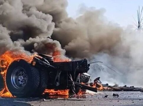 ms:-2-morrem-em-explosao-apos-batida-entre-caminhoes-na-br-267;-video