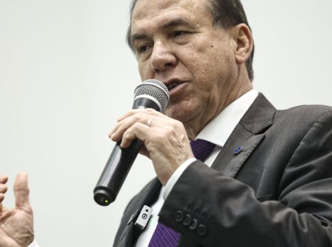 juro-alto-preocupa-mais-que-tarifaco,-diz-luiz-marinho