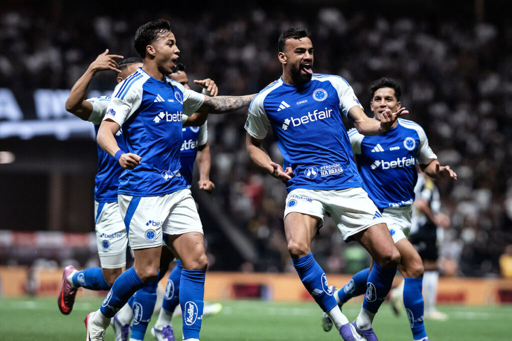 cruzeiro-bate-galo-fora-de-casa-e-abre-vantagem-na-copa-do-brasil