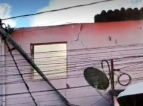 pe:-mulher-de-54-anos-morre-em-incendio-dentro-de-casa