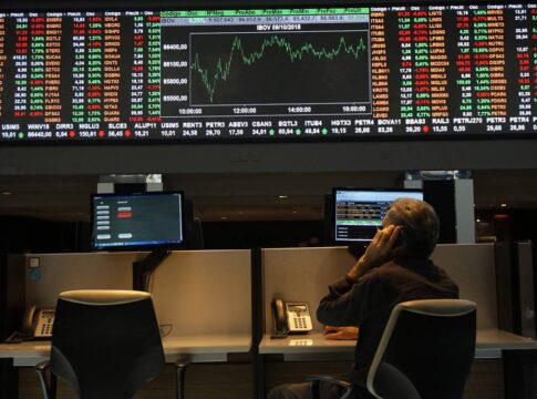 bolsa-atinge-maxima-historica-com-recuo-de-lula-em-pesquisa-eleitoral