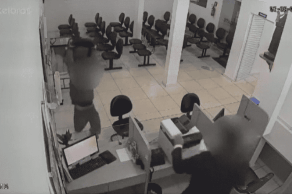 video:-homem-e-preso-apos-agredir-mulher-gravida-e-destruir-ps-em-sp