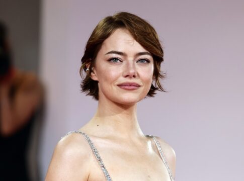 emma-stone-e-ovacionada-por-6-minutos-em-veneza-por-bugonia