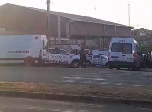 homem-com-faca-invade-escola-a-procura-de-ex-companheira