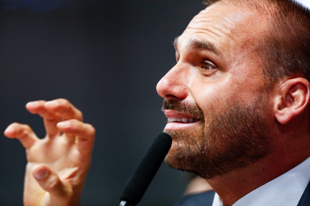 a-ameaca-de-eduardo-bolsonaro-a-motta-nas-entrelinhas