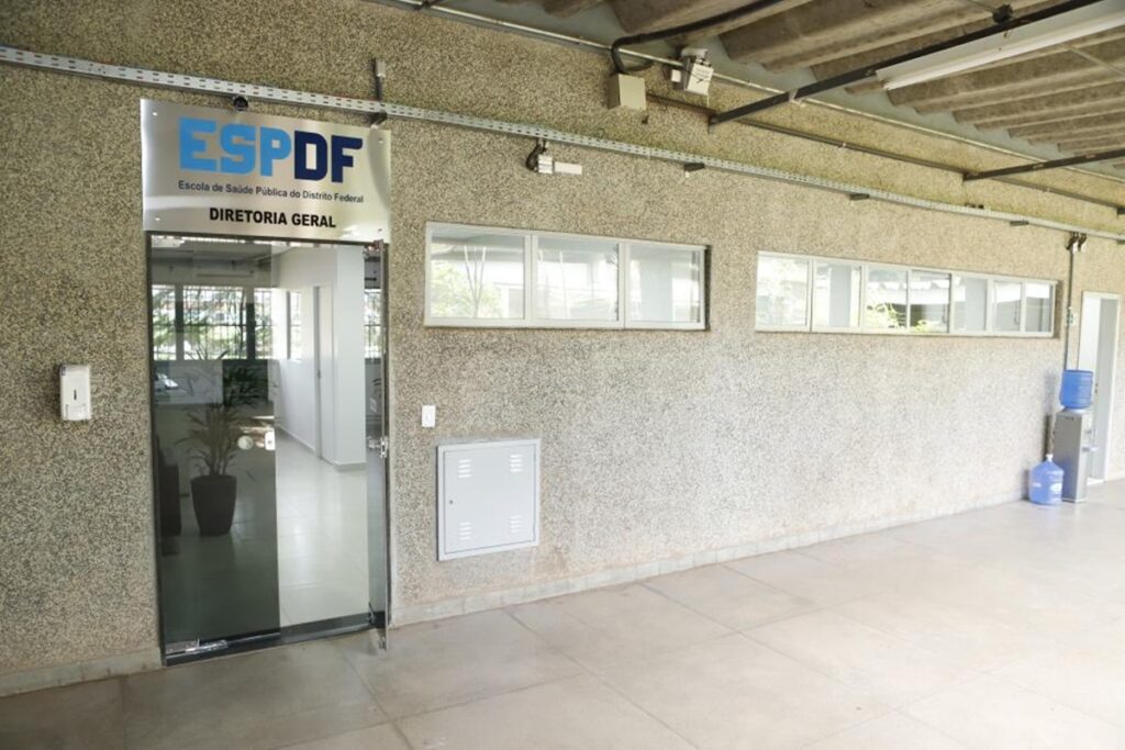 escola-de-saude-publica-do-df-divulga-edital-de-cursos-tecnicos