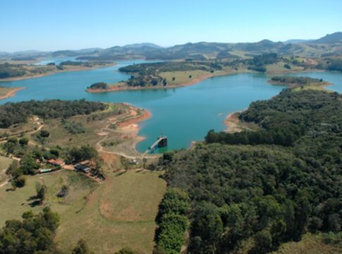 agencias-determinam-que-sabesp-diminua-retirada-de-agua-do-cantareira