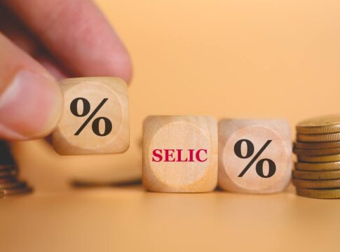 governo-preve-selic-a-13,11%-ao-ano-no-final-de-2026,-aponta-orcamento
