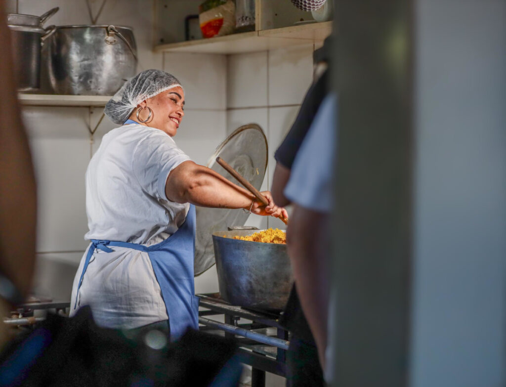 a-uniao-que-leva-comida-a-mesa-de-comunidades-carentes