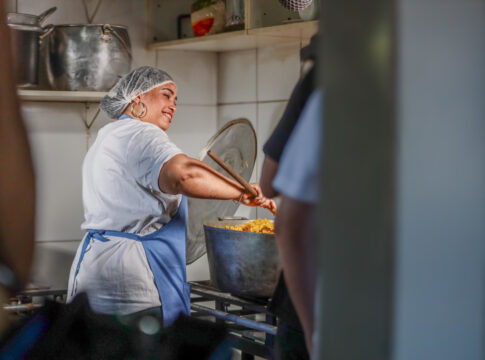 a-uniao-que-leva-comida-a-mesa-de-comunidades-carentes