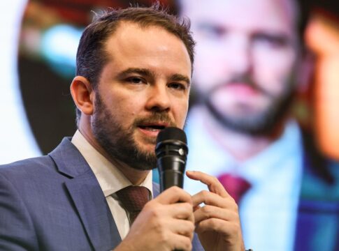 projeto-propoe-corte-de-r$-19,6-bi-em-beneficios-fiscais-em-2026