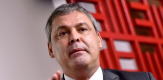 lindbergh-celebra-decisao-de-moraes-sobre-bolsonaro:-“cerco-se-fecha”
