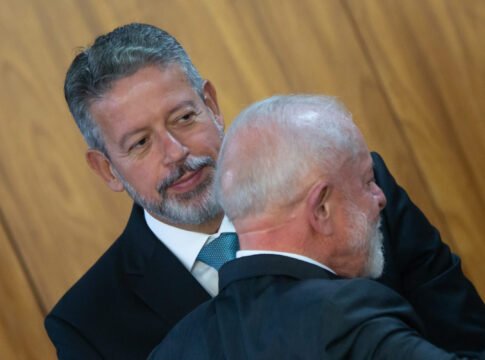 lira-deve-manter-controle-da-caixa,-mesmo-com-“termino”-do-pp-com-lula