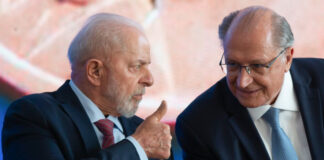 luta-contra-tarifaco-de-trump-aprofunda-ligacao-entre-alckmin-e-lula