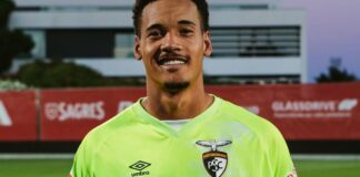 zagueiro-brasileiro-vira-goleiro-e-impede-derrota-do-portimonense